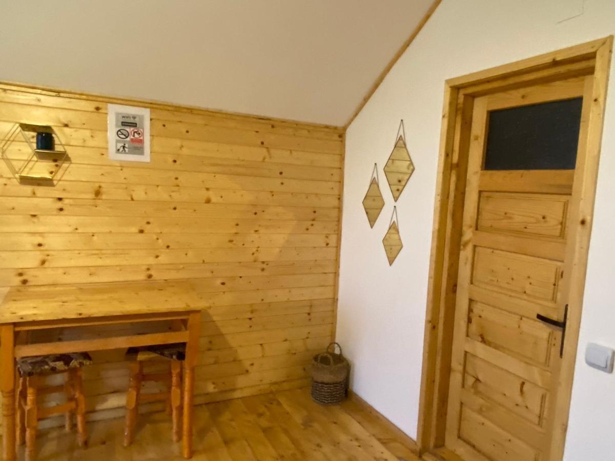 Casutele Doftanei Lägenhet Teşila Exteriör bild