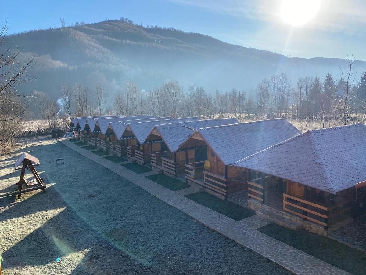 Casutele Doftanei Lägenhet Teşila Exteriör bild
