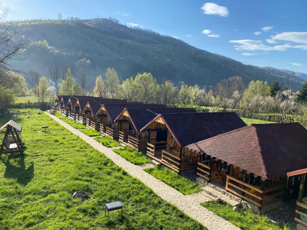 Casutele Doftanei Lägenhet Teşila Exteriör bild